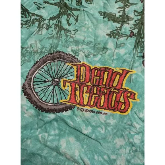 Men's Vtg (c)1995 GDM Liquid Blue Grateful Dead Treads Bears T-shirt Size L.